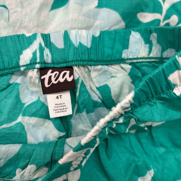Tea Collection Green Floral Botanical Outfit Ruffle Top Bloomer Shorts Size 4T - Picture 4 of 5